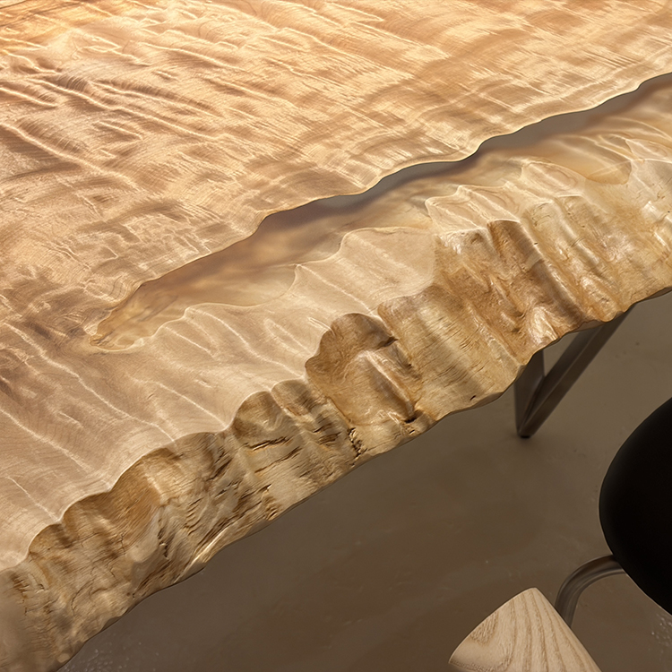 一枚板　トチ / 栃(杢)　K-HN-2304-945　(W220cm)