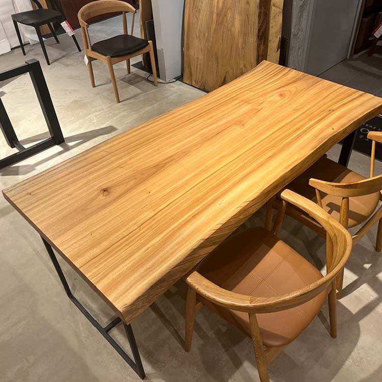 【SOLD OUT】一枚板　クス　268-1/2-9　(W165cm)　ダイニングテーブル