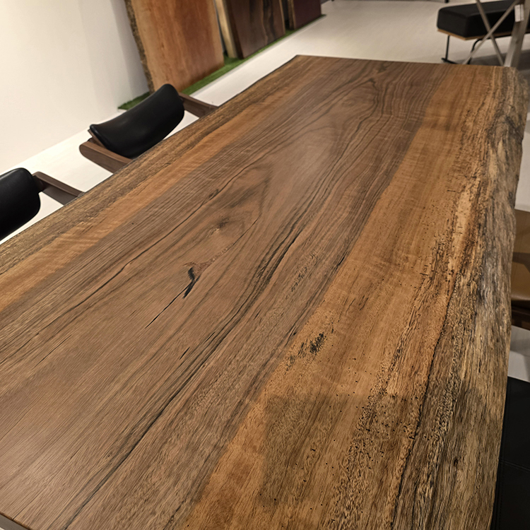 一枚板　パプアニューギニアウォールナット　132-2/2-3-2　(W160cm)