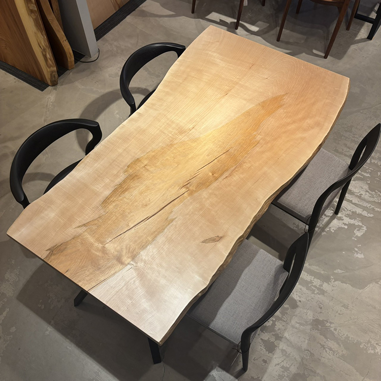 一枚板　カエデ / 楓　K-GM-2306-738-2　(W160cm)