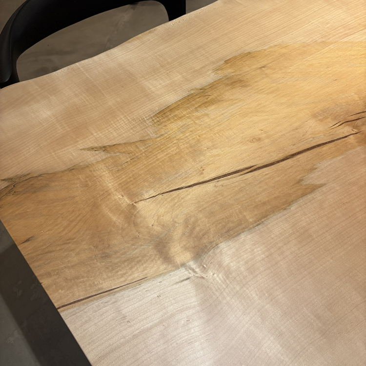 一枚板　カエデ / 楓　K-GM-2306-738-2　(W160cm)