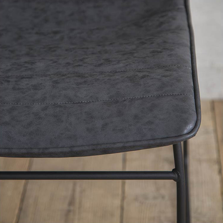 クロエダイニングチェア