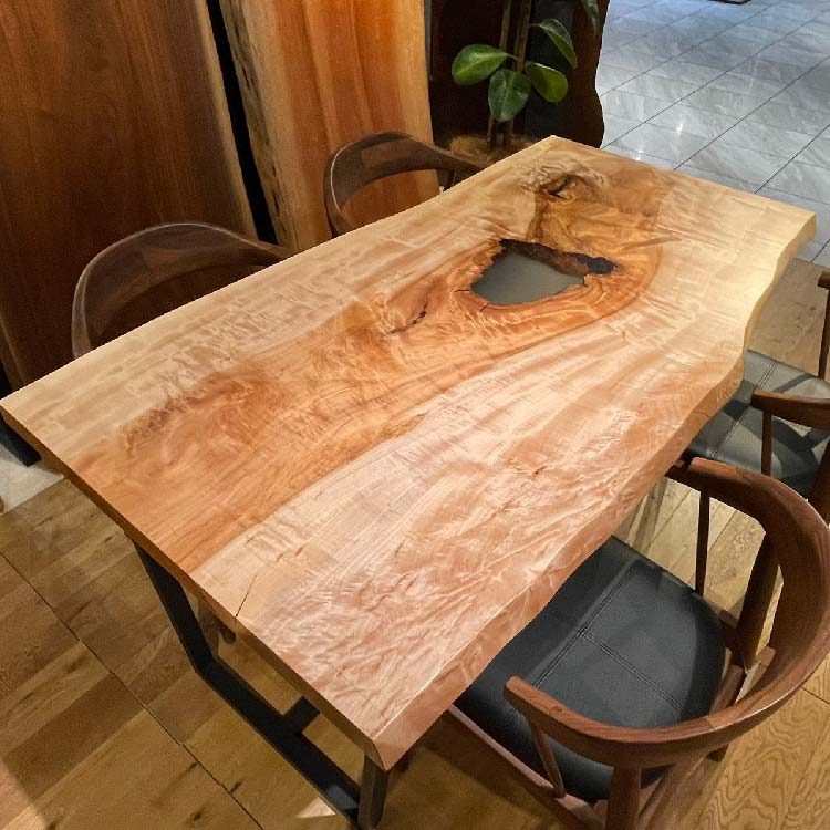 【SOLD OUT】一枚板　トチ　557-2/2-4　(W150cm)　ダイニングテーブル