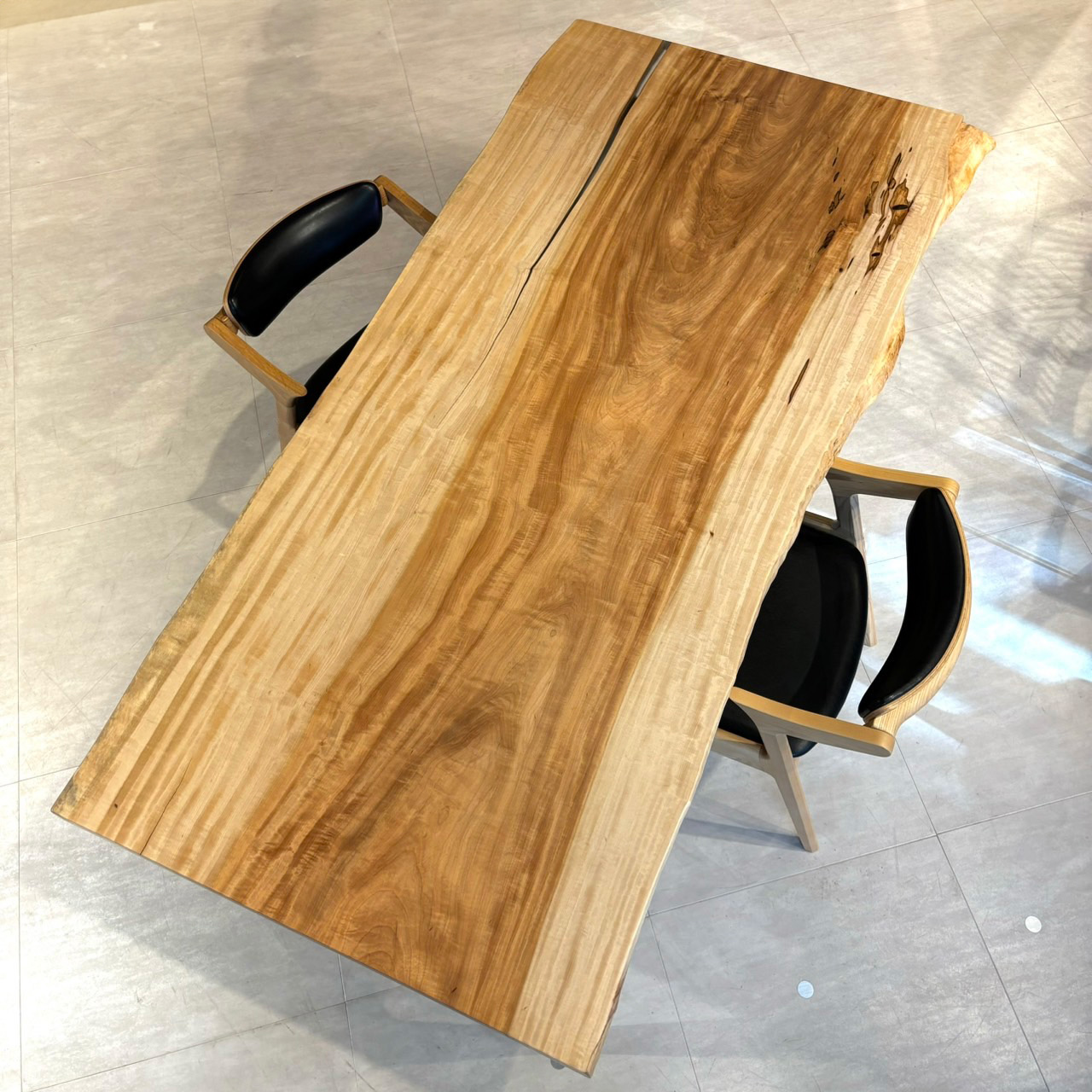 一枚板　トチ　1031-1/2-6　(W190cm)　ダイニングテーブル