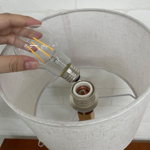 ウッドマン テーブルランプ