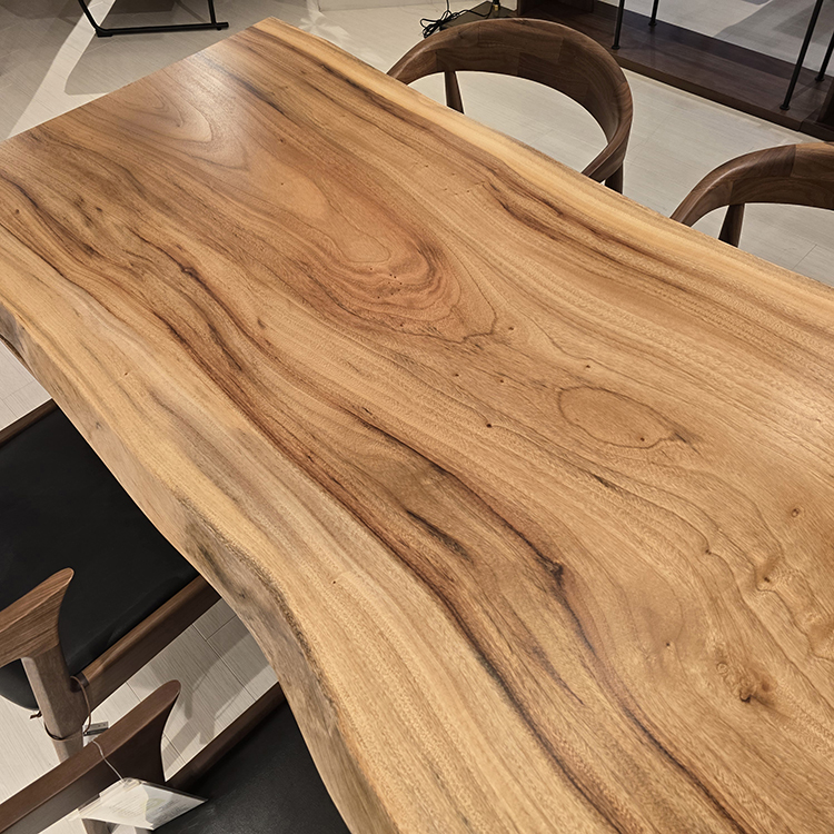 一枚板　クス / 楠(杢)　5017-10　(W160cm)