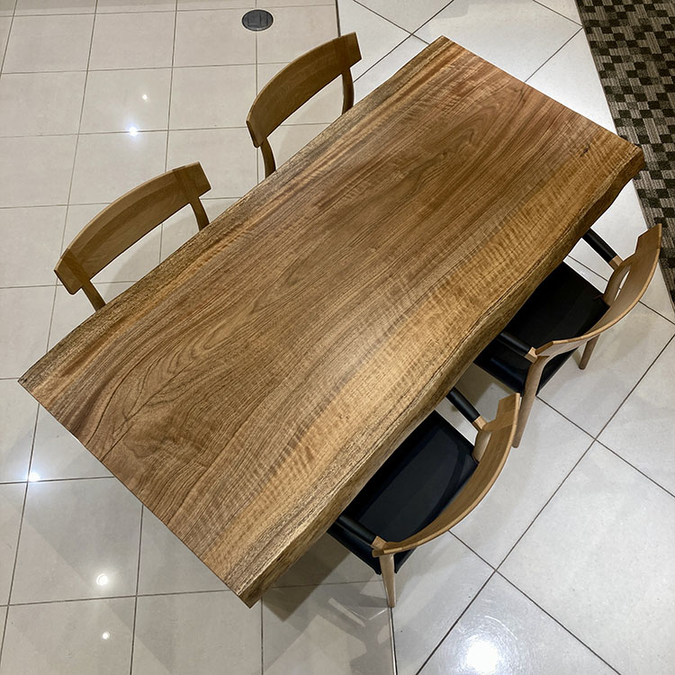 一枚板　パプアニューギニアウォールナット　132-2/2-4-2　(W180cm)