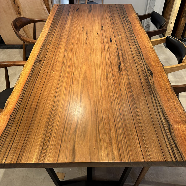 一枚板　パプアニューギニアウォールナット　102-11-1　(W220cm)　ダイニングテーブル