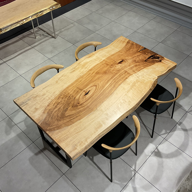 一枚板　トチ / 栃(杢)　K-GM-2311-471　(W180cm)