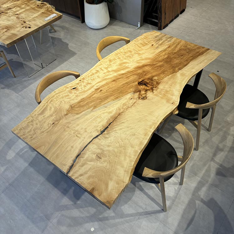 一枚板　トチ / 栃　501-5　(W200cm)