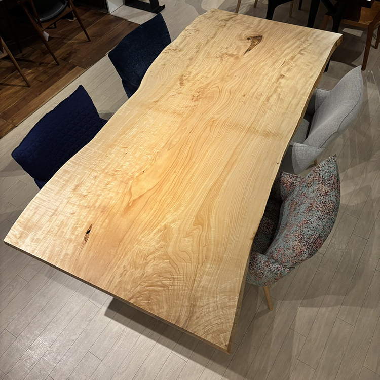 一枚板　トチ / 栃　587-1/2-5　(W230cm)