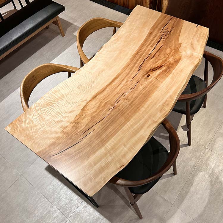 一枚板　トチ / 栃　1133-4　(W160cm)