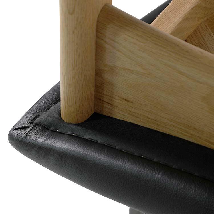 シナリ　ダイニングチェア　ウォールナット/レッドオーク