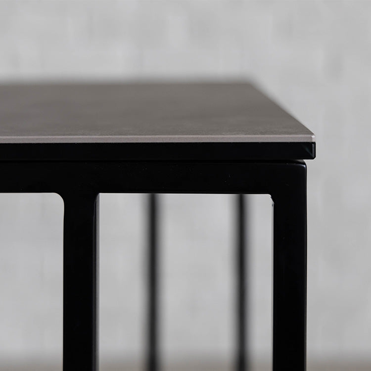 ムスカ サイドテーブル