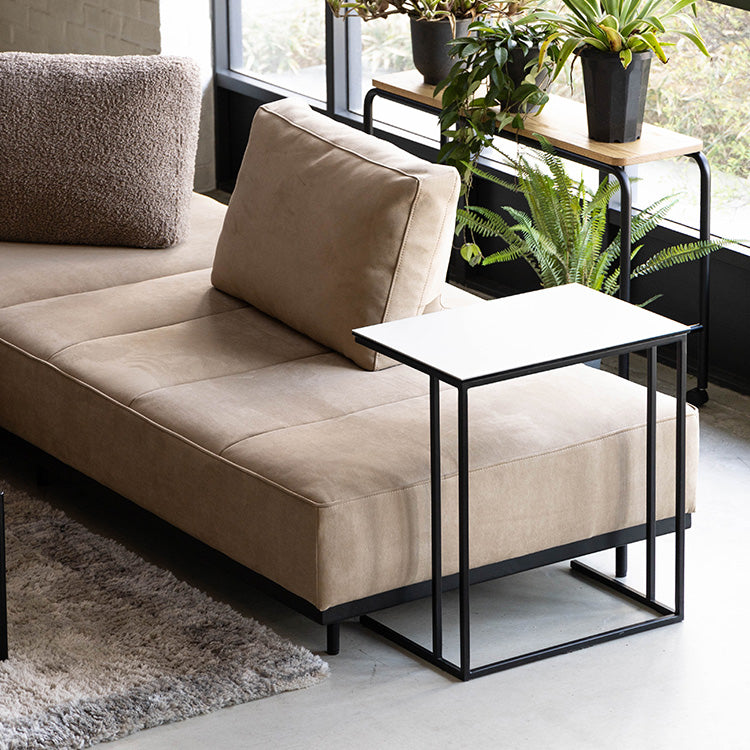 ムスカ サイドテーブル