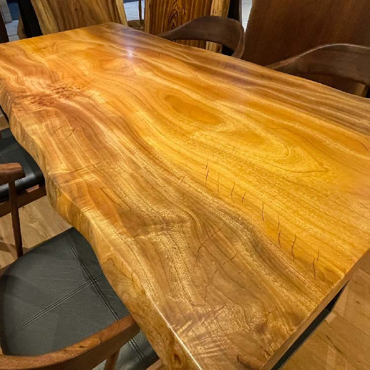 【SOLD OUT】一枚板　クス　1951-10-1　(W150cm)　ダイニングテーブル