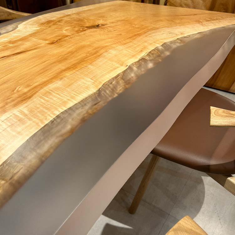 RESIN　トチ(杢)　135-4　(W180cm)