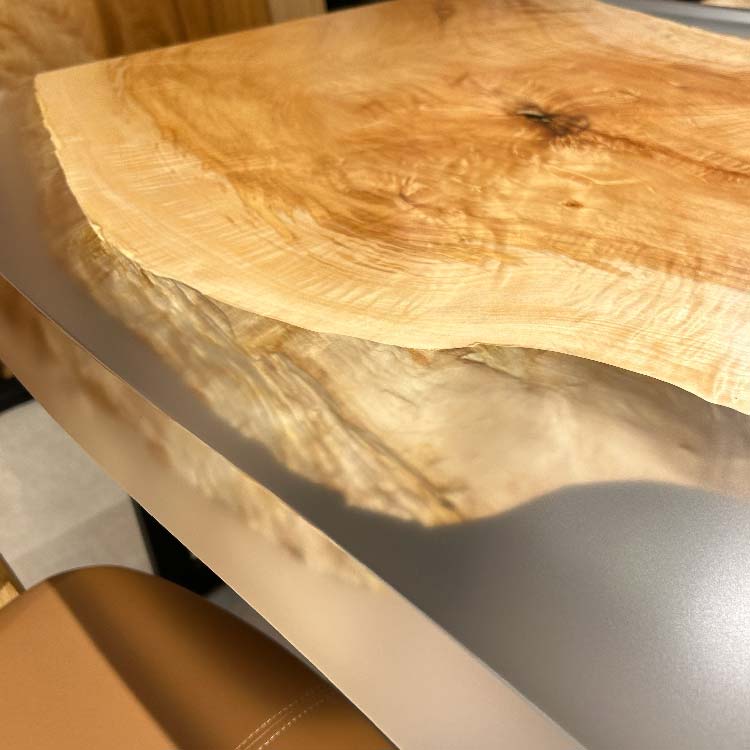 RESIN　トチ(杢)　135-4　(W180cm)