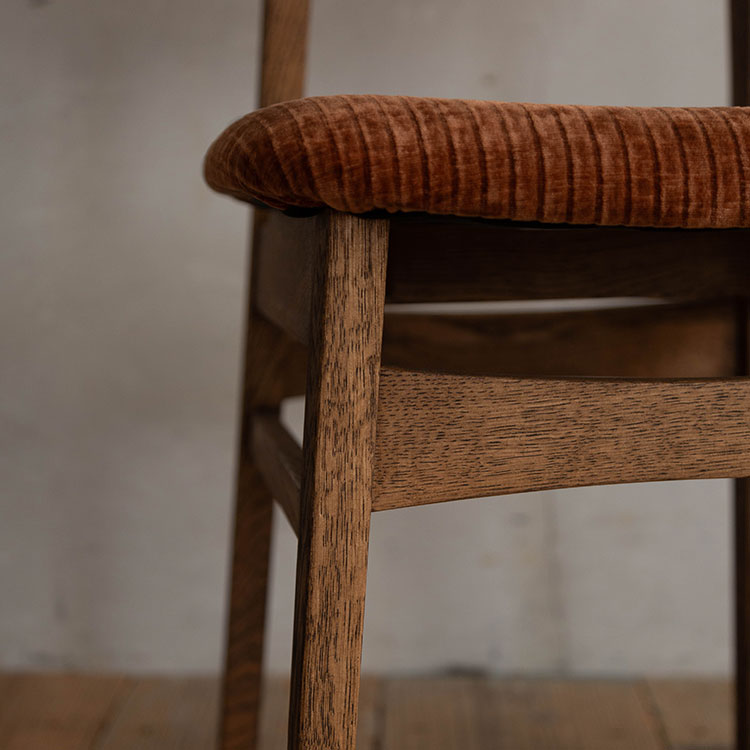 パッド ダイニングチェア