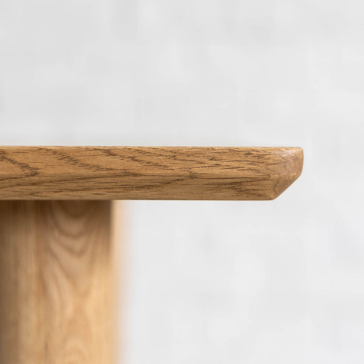 コロン ダイニングテーブル