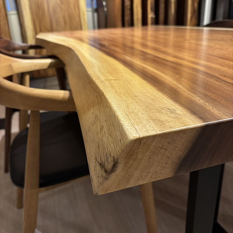 一枚板　モンキーポッド　275-11-1　(W190cm)