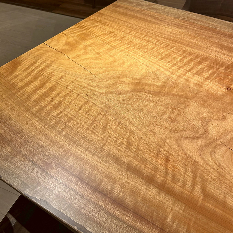 一枚板　タブ / 椨(杢)　5355-10　(W160cm)