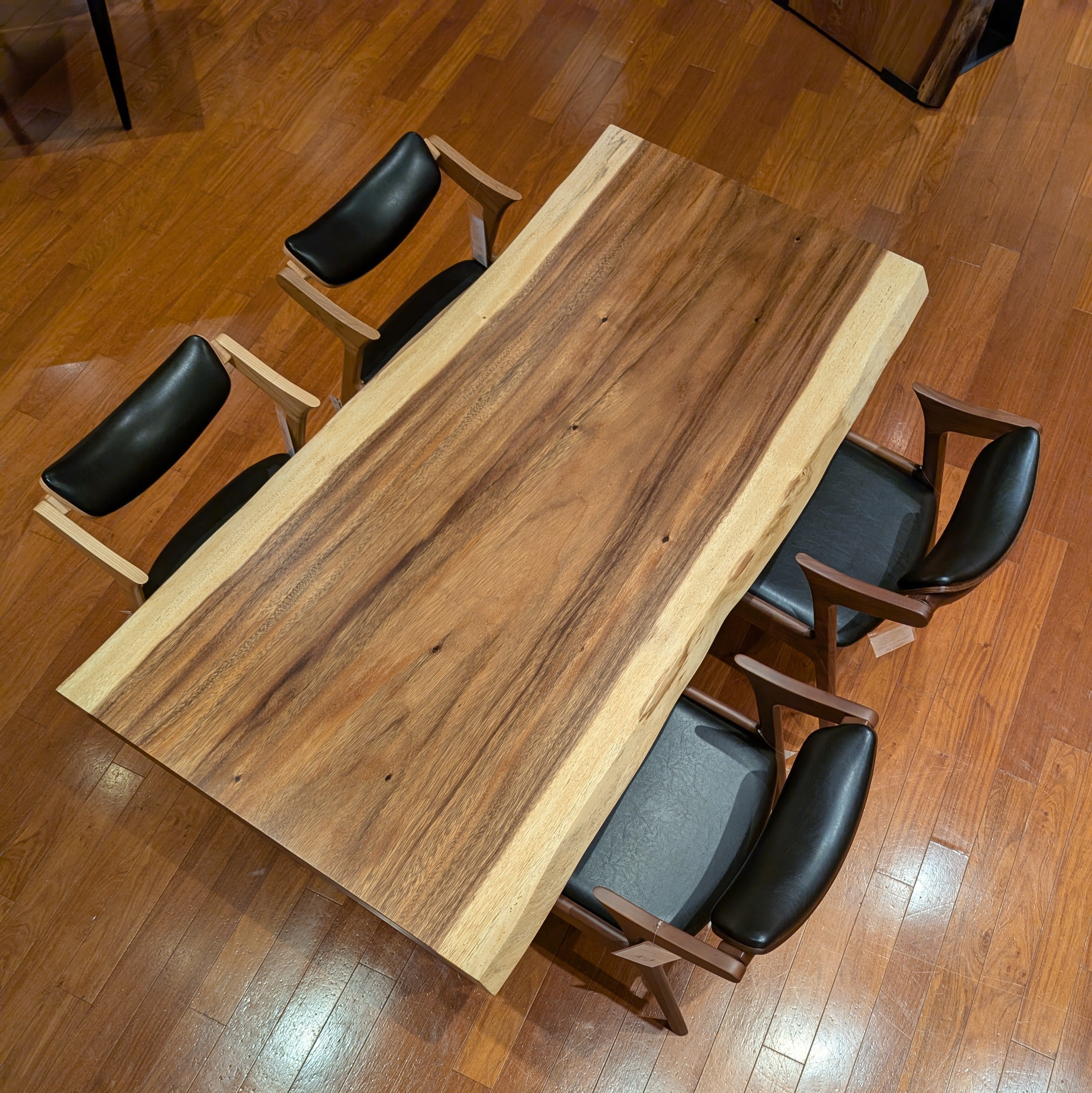 一枚板　モンキーポッド　298-12-2　(W160cm)