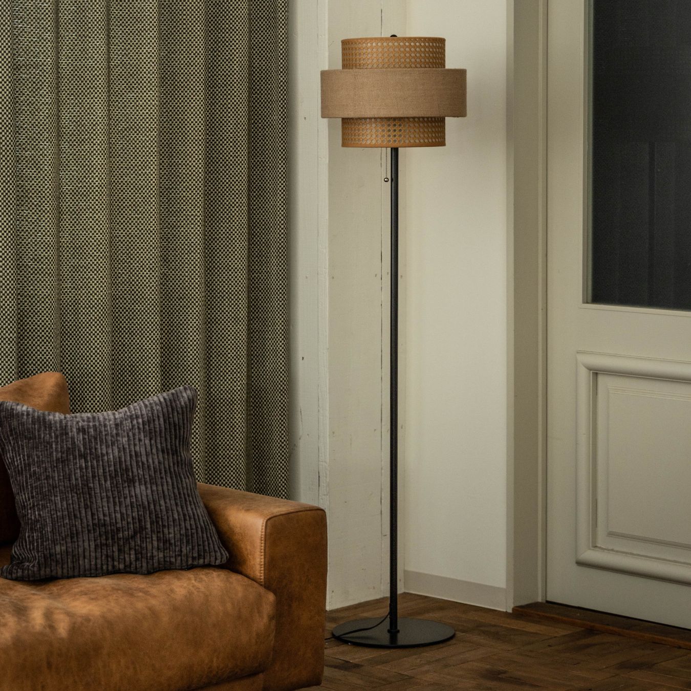 リーデンフロアランプ