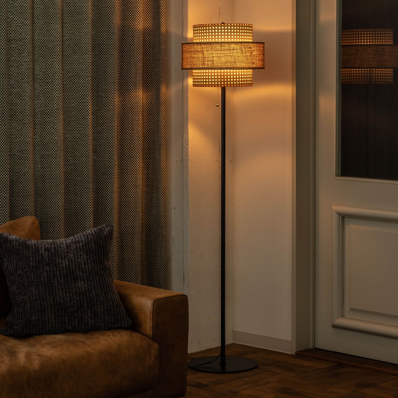 リーデンフロアランプ