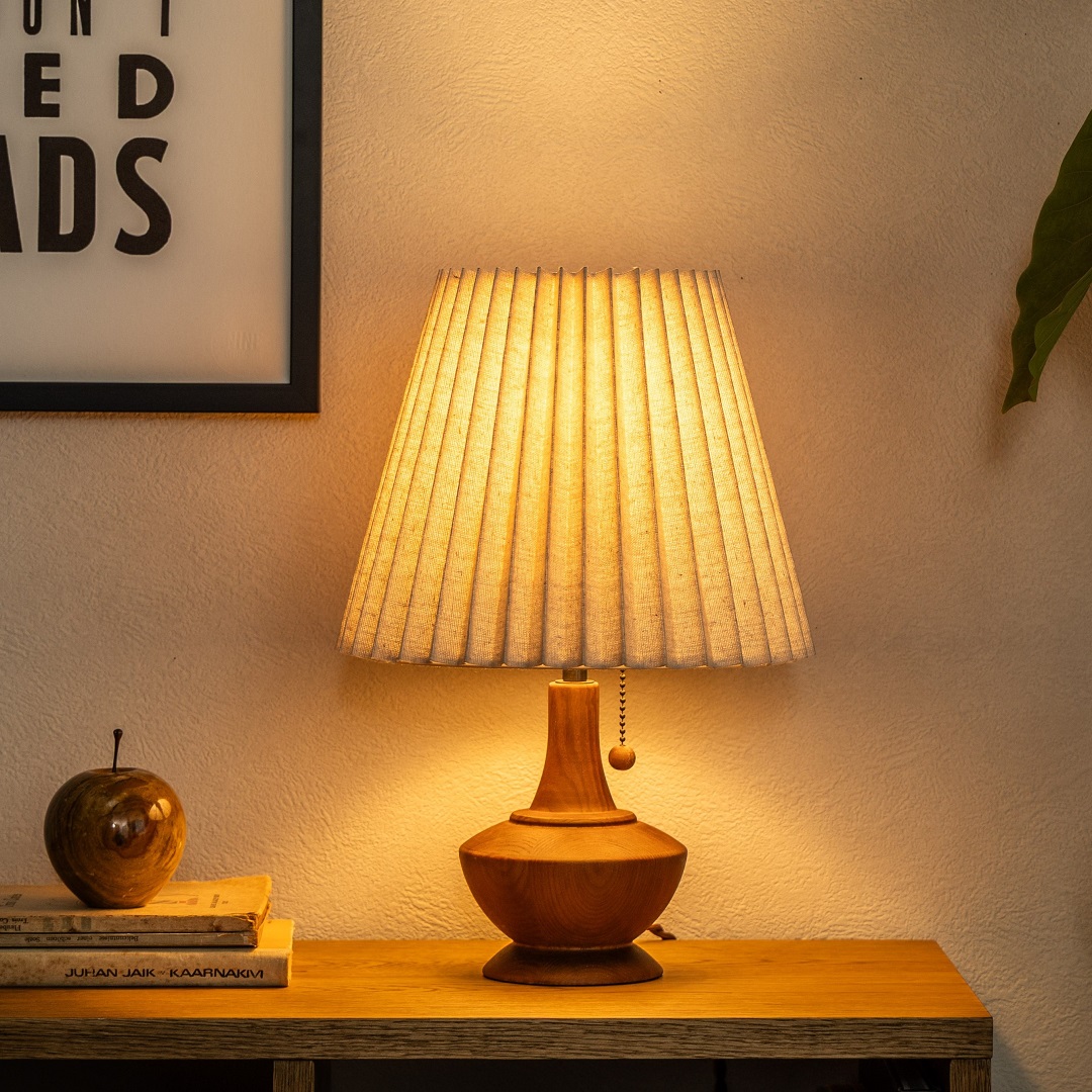 ペルナ テーブルランプ