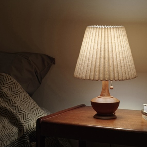 ペルナ テーブルランプ