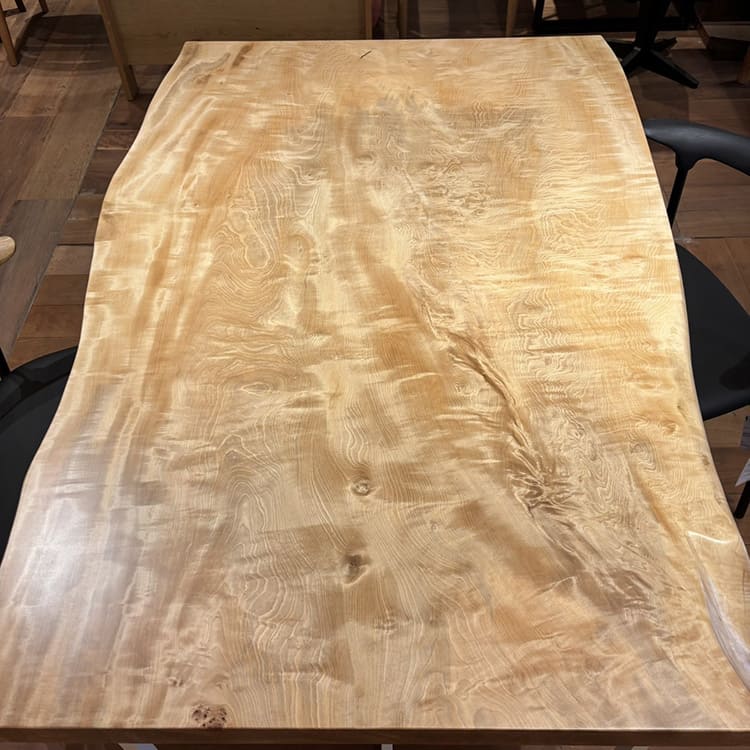 【SOLD OUT】一枚板　トチ / 栃(杢)　K-GM-2203-360-1　(W130cm)