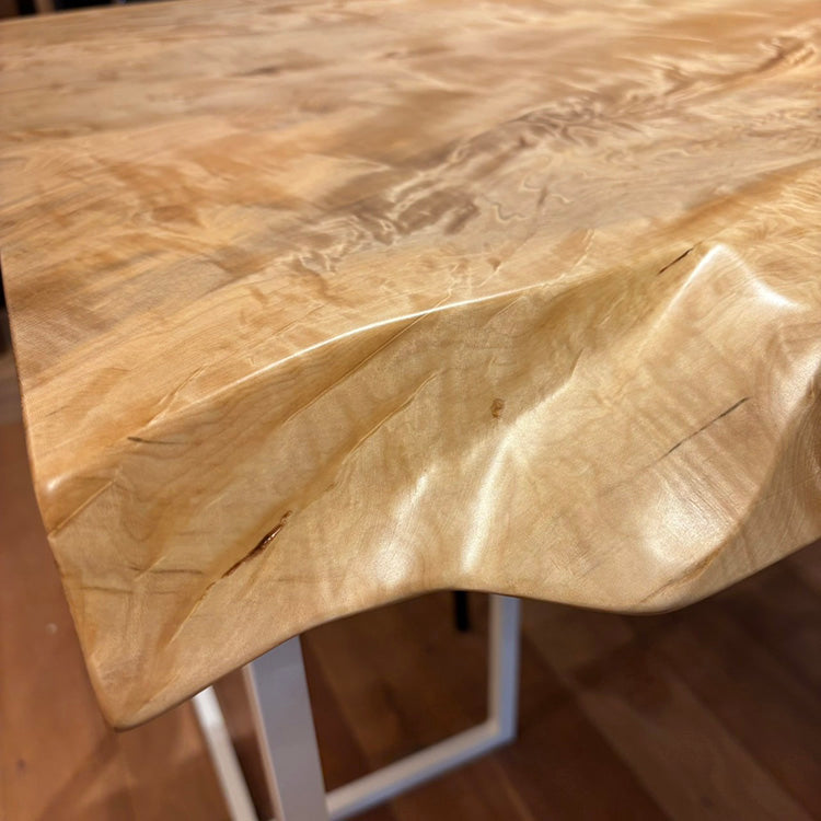 【SOLD OUT】一枚板　トチ / 栃(杢)　K-GM-2203-360-1　(W130cm)