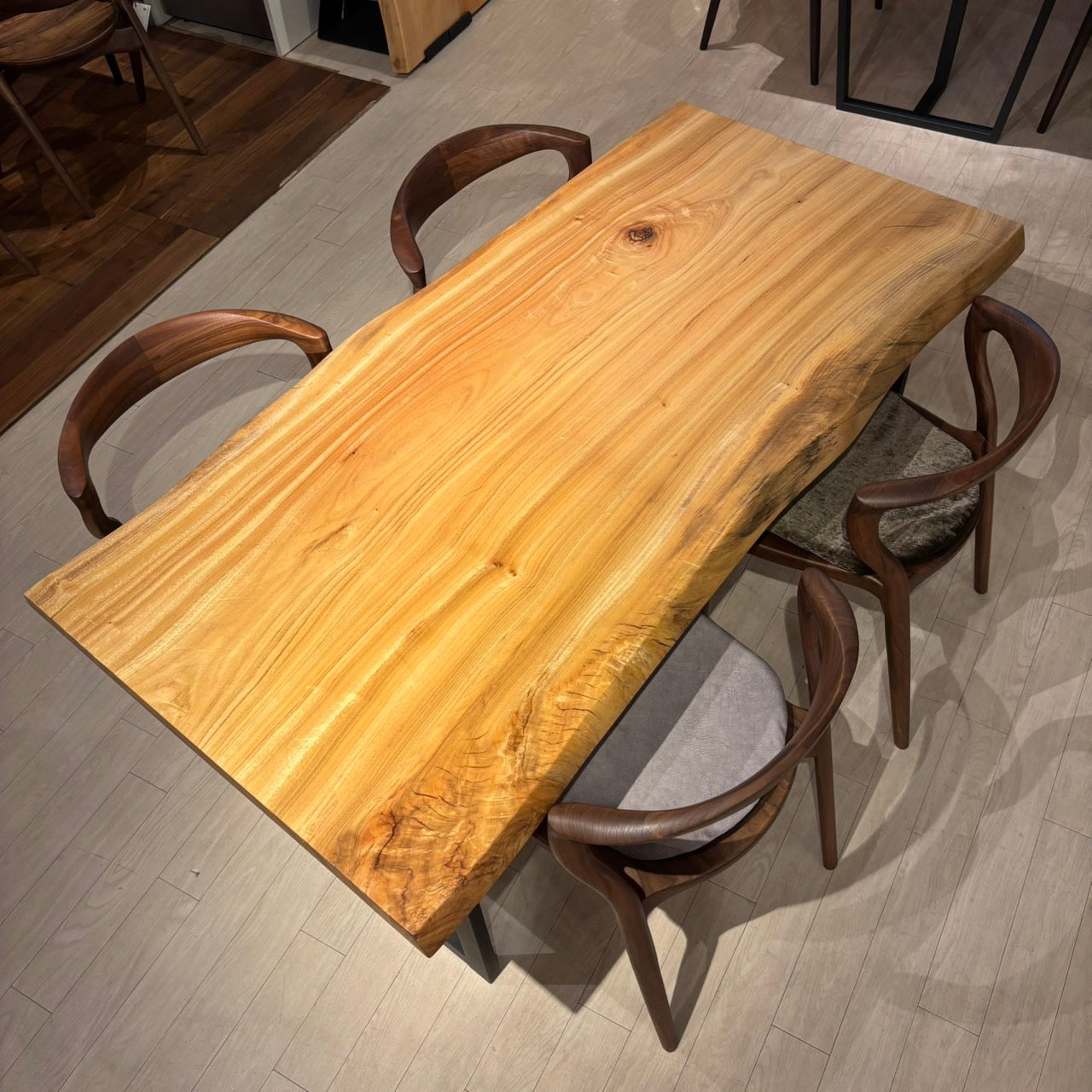 一枚板　クス / 楠(杢)　2334-4　(W160cm)