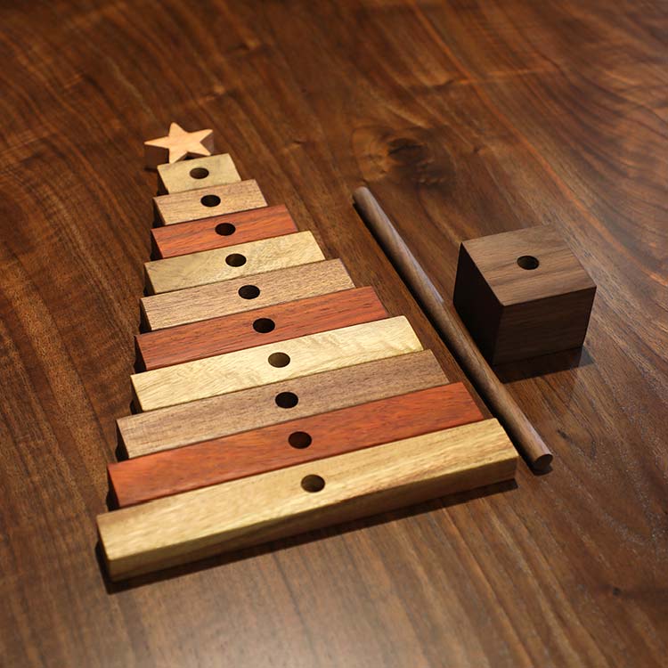 無垢のクリスマスツリー