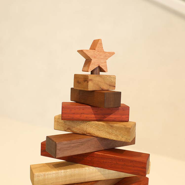 無垢のクリスマスツリー