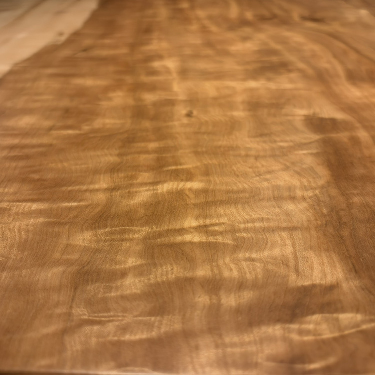 一枚板　トチ / 栃(杢)　K-HN-2201-884　(W200cm)