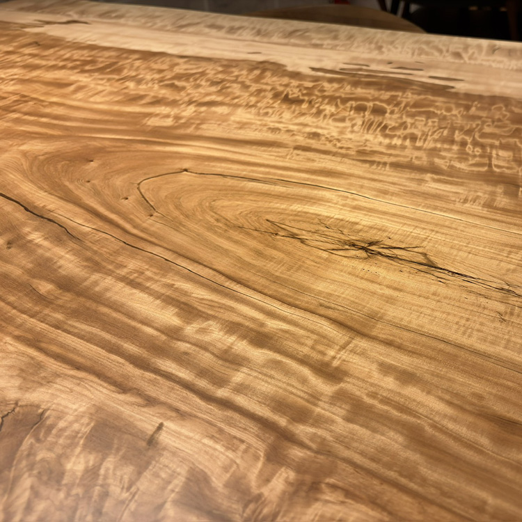 一枚板　トチ / 栃(杢)　K-HN-2201-884　(W200cm)