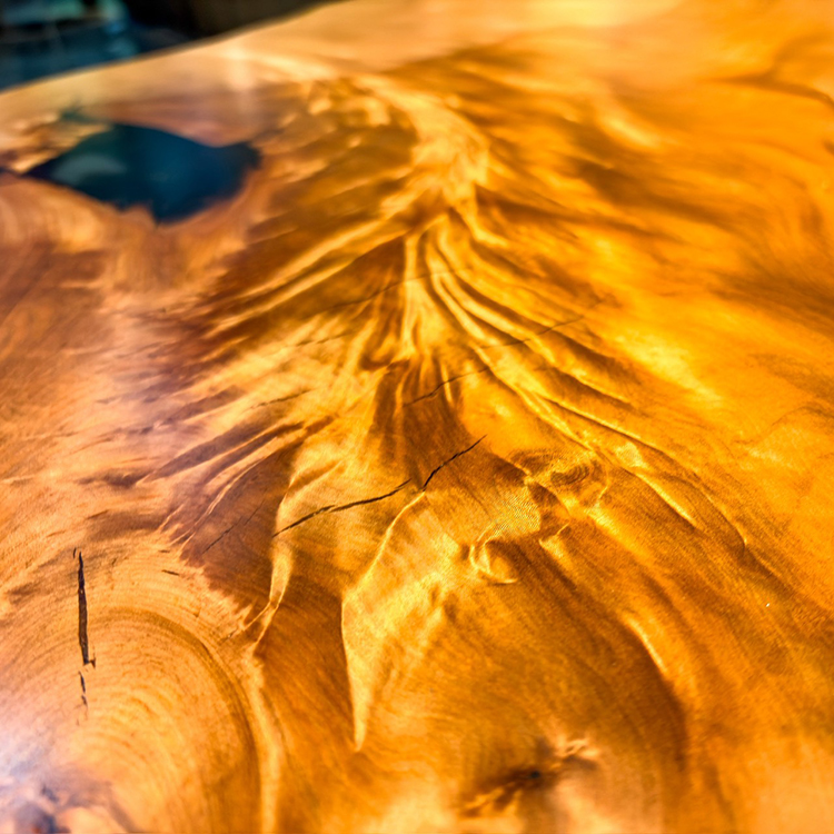 一枚板　トチ / 栃(杢)　K-CN-2106-6　(W280cm)