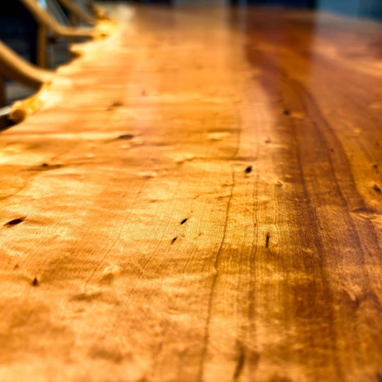 一枚板　トチ / 栃(杢)　K-CN-2106-6　(W280cm)