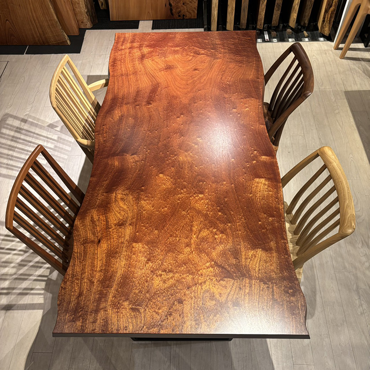 一枚板　サペリ(杢)　388-1/2-7-1　(W180cm)