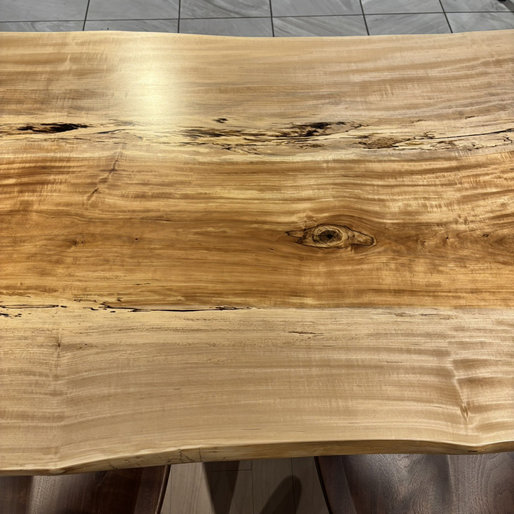 一枚板　トチ / 栃(杢)　K-HN-2204-926　(W160cm)