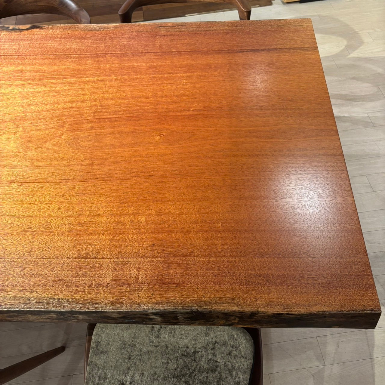 一枚板　アフリカンマホガニー　381-7-1　(W240cm)