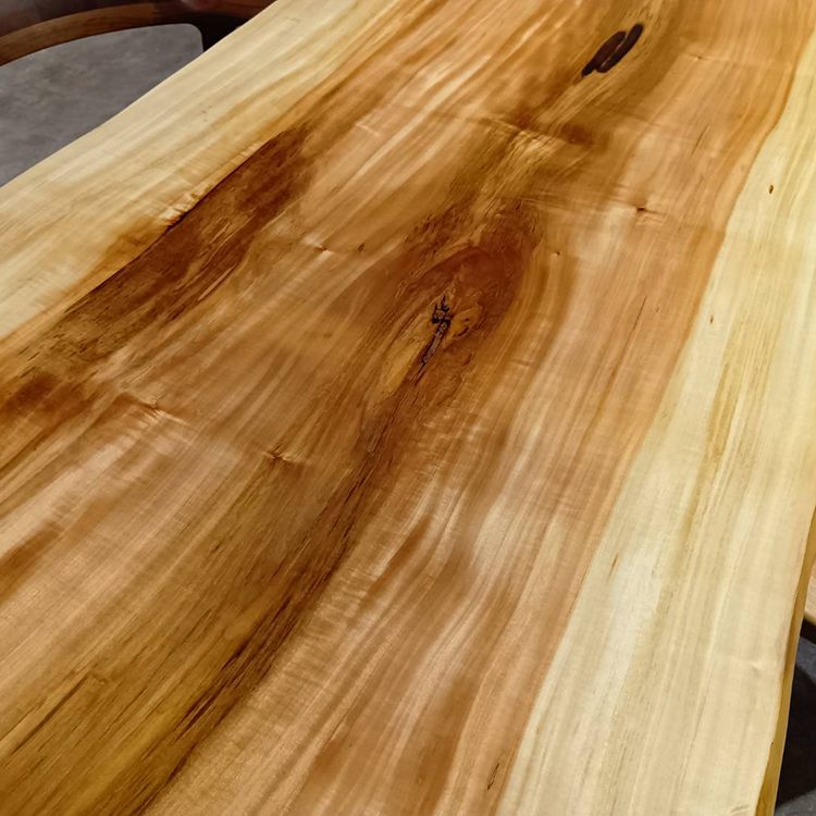 一枚板　トチ / 栃　67-4　(W150cm)