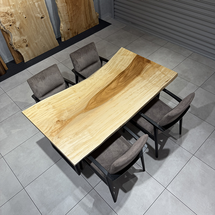 一枚板　トチ / 栃　5-4　(W180cm)