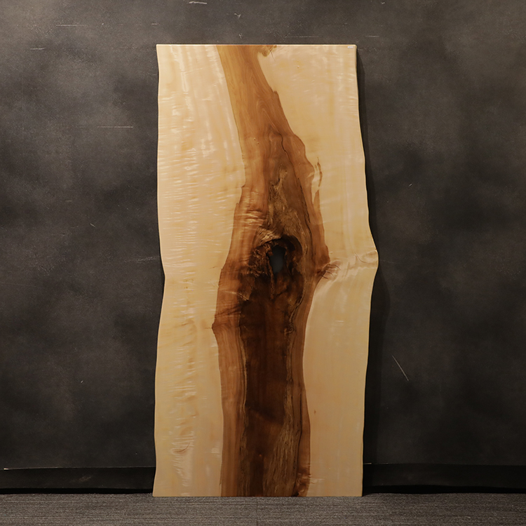 一枚板　トチ / 栃(杢)　168-7　(W180cm)