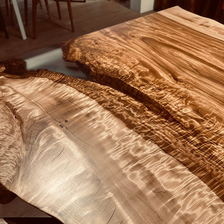 【SOLD OUT】一枚板　トチ / 栃(杢)　K-HN-2201-886　(W150cm)