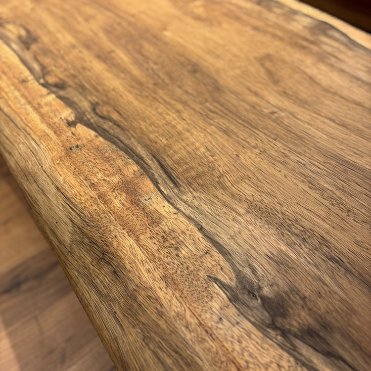 一枚板　パプアニューギニアウォールナット　250-2-3　(W130cm)