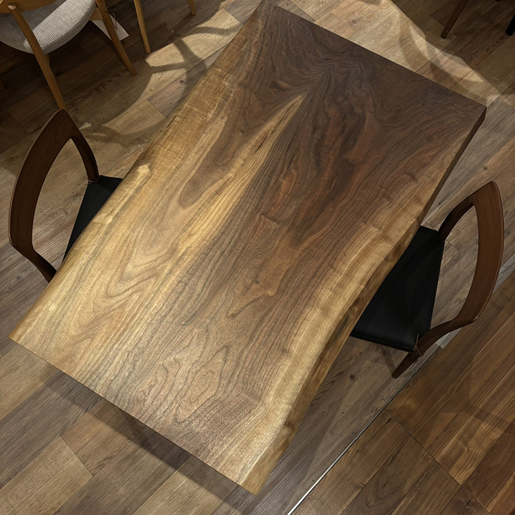 一枚板　ウォールナット　251-2-1　(W130cm)