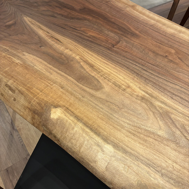 一枚板　ウォールナット　251-2-1　(W130cm)